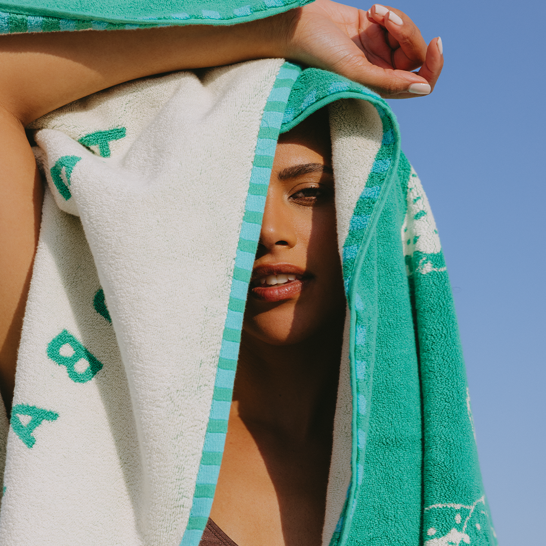 The Seabed Beach & Bath Towel / Parisian Green