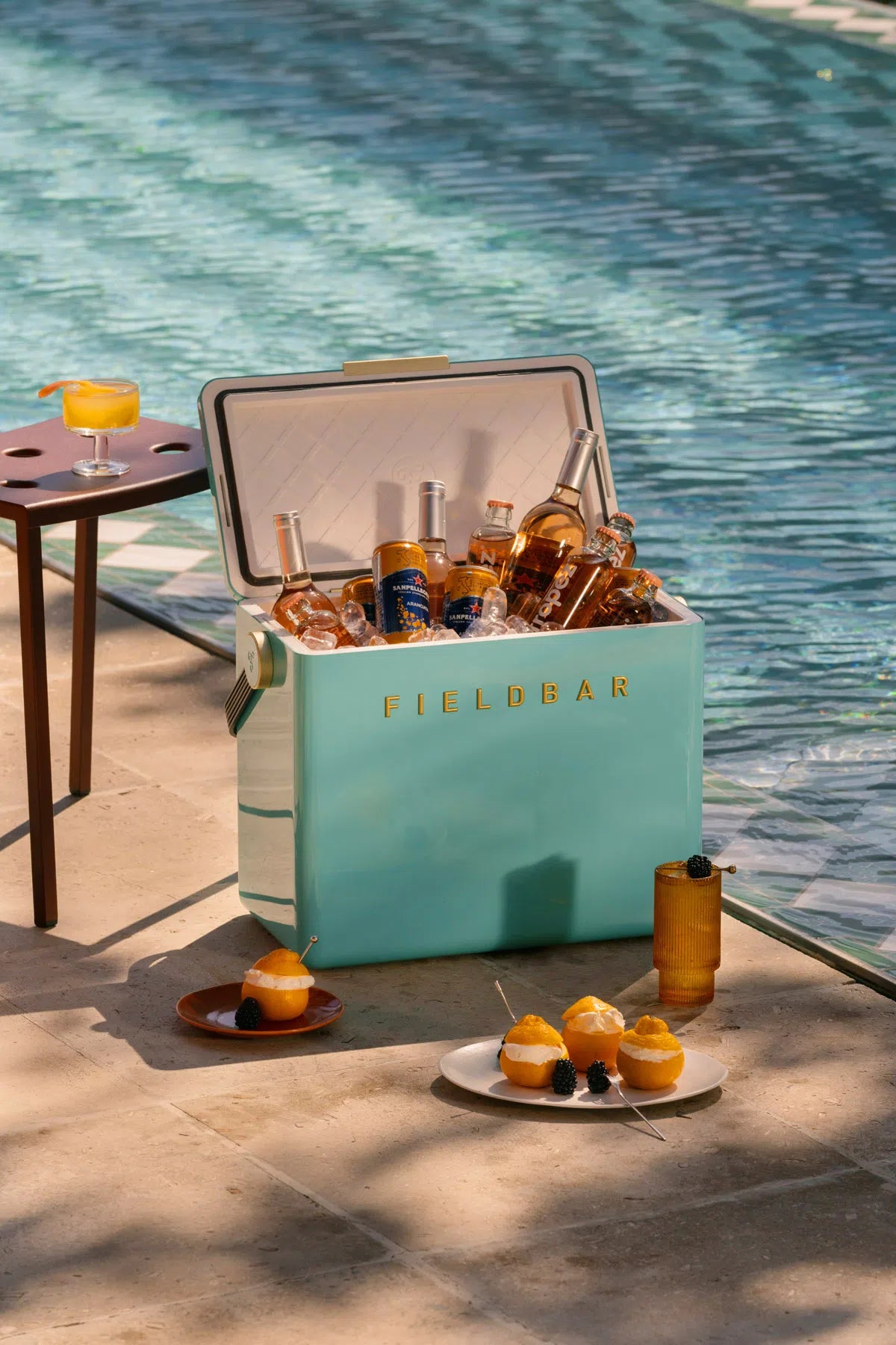 Gin Trunk / Lobster Red lifestyle