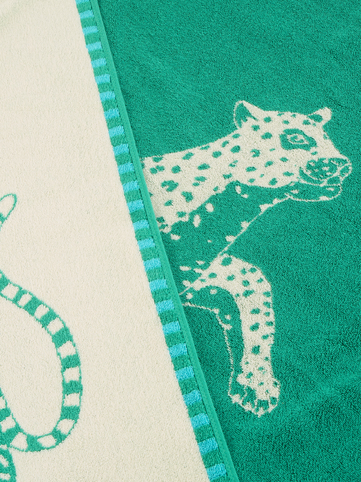 Seabed Beach & Bath Towel / Parisian Green